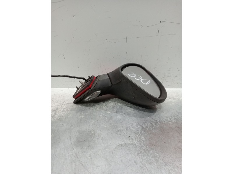 Recambio de retrovisor derecho para peugeot 207 1.4 hdi referencia OEM IAM electrico 2 enchufes 5 y 4 cables 