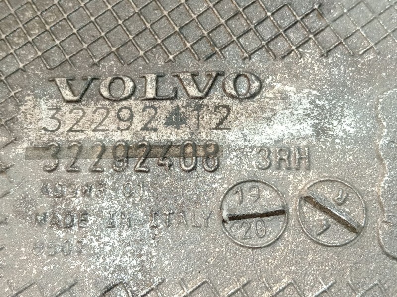 Recambio de brazo suspension inferior trasero derecho para volvo v60 ii (225) d3 referencia OEM IAM 32292408 32292412 