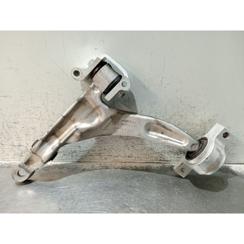 Recambio de brazo suspension inferior delantero izquierdo para volvo v60 ii (225) d3 referencia OEM IAM 32298153 2630357 