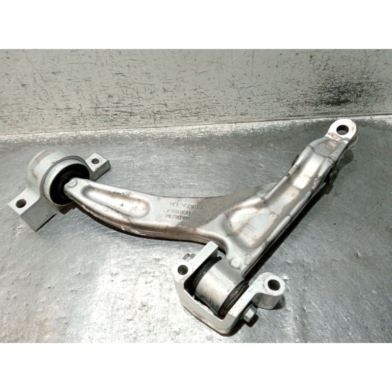 Recambio de brazo suspension inferior delantero izquierdo para volvo v60 ii (225) d3 referencia OEM IAM 32298153 2630357 