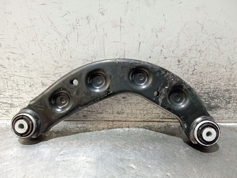 Recambio de brazo suspension superior trasero derecho para volvo v60 ii (225) d3 referencia OEM IAM 31360863  