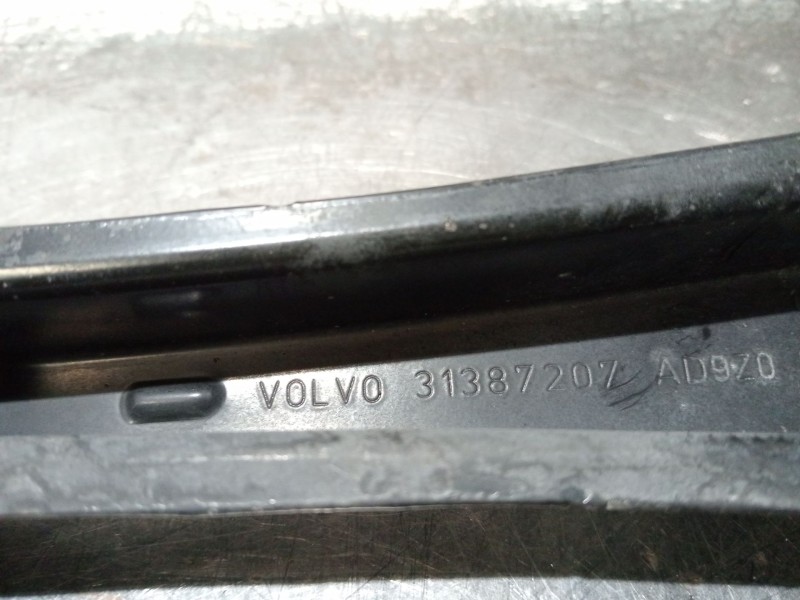 Recambio de tirante trasero derecho para volvo v60 ii (225) d3 referencia OEM IAM 31387207  