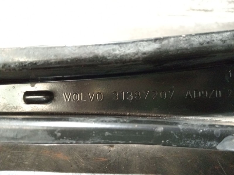 Recambio de tirante trasero izquierdo para volvo v60 ii (225) d3 referencia OEM IAM 31387207  