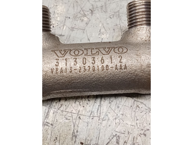Recambio de rampa inyectora para volvo v60 ii (225) d3 referencia OEM IAM 31303612 P68QD A5261 