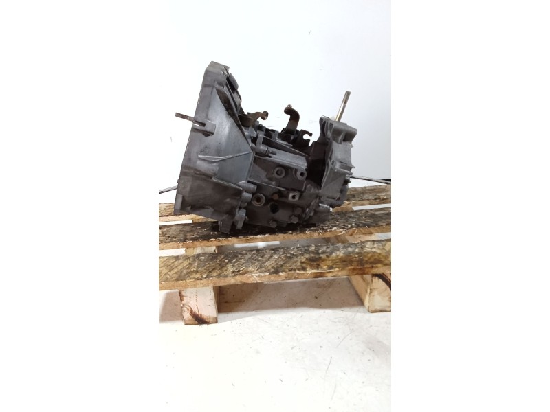 Recambio de caja cambios para fiat punto (188_) 1.3 jtd 16v referencia OEM IAM 1899026037 5v 