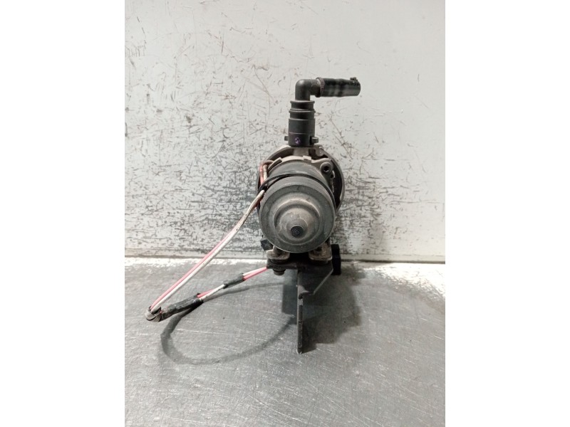 Recambio de depresor freno / bomba vacio para mercedes-benz clase m (w163) ml 270 cdi (163.113) referencia OEM IAM A0004351401 A