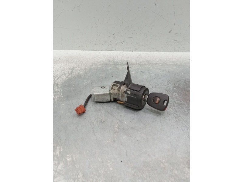 Recambio de conmutador de arranque para peugeot 207 1.4 hdi referencia OEM IAM 9680912380  