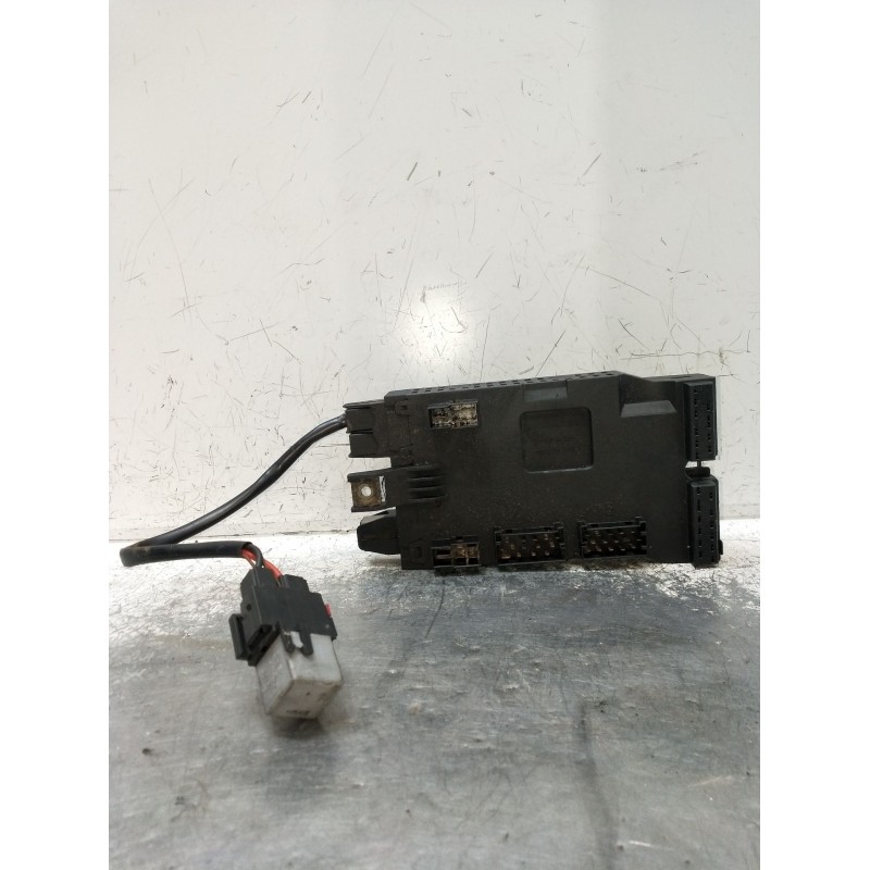 Recambio de caja reles / fusibles para mercedes-benz sprinter 4-t caja/chasis (b904) 413 cdi referencia OEM IAM A9015400350  