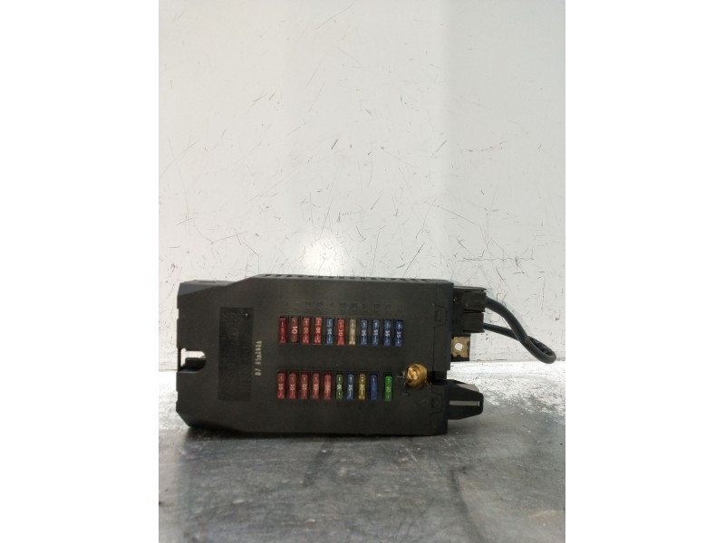 Recambio de caja reles / fusibles para mercedes-benz sprinter 4-t caja/chasis (b904) 413 cdi referencia OEM IAM A9015400350  
