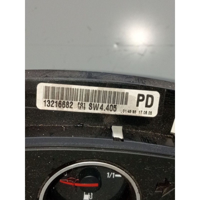 Recambio de cuadro instrumentos para opel zafira / zafira family b (a05) 1.6 (m75) referencia OEM IAM 13216682  
