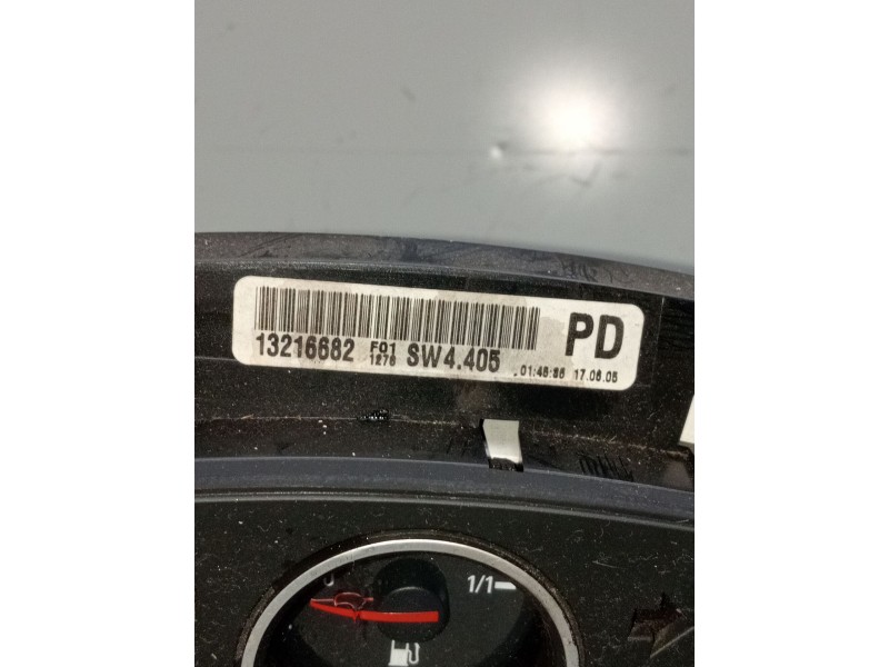 Recambio de cuadro instrumentos para opel zafira / zafira family b (a05) 1.6 (m75) referencia OEM IAM 13216682  