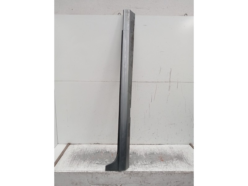 Recambio de faldon lateral para volvo v60 ii (225) d3 referencia OEM IAM DERECHO  