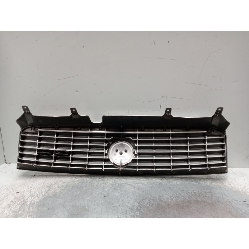 Recambio de rejilla delantera para fiat linea (323_, 110_) 1.3 d multijet (323axb11, 323axb1a) referencia OEM IAM 735388923  