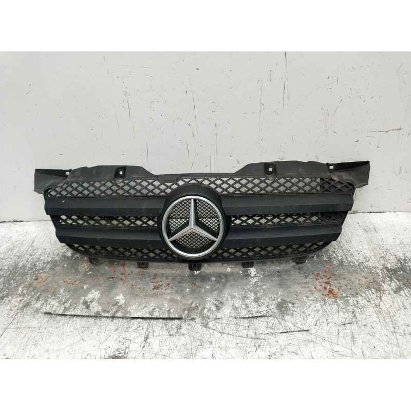 Recambio de rejilla delantera para mercedes-benz sprinter 3,5-t autobús (b906) 315 cdi (906.731, 906.733, 906.735) referencia OE