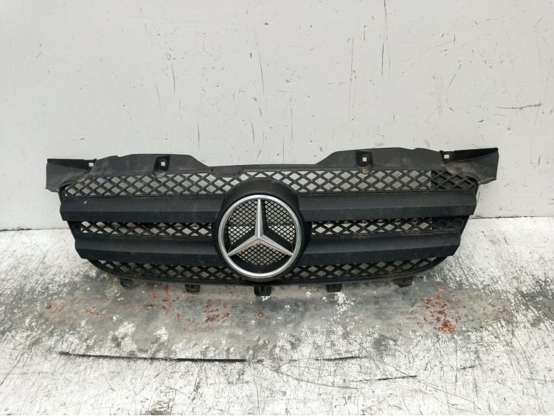 Recambio de rejilla delantera para mercedes-benz sprinter 3,5-t autobús (b906) 315 cdi (906.731, 906.733, 906.735) referencia OE