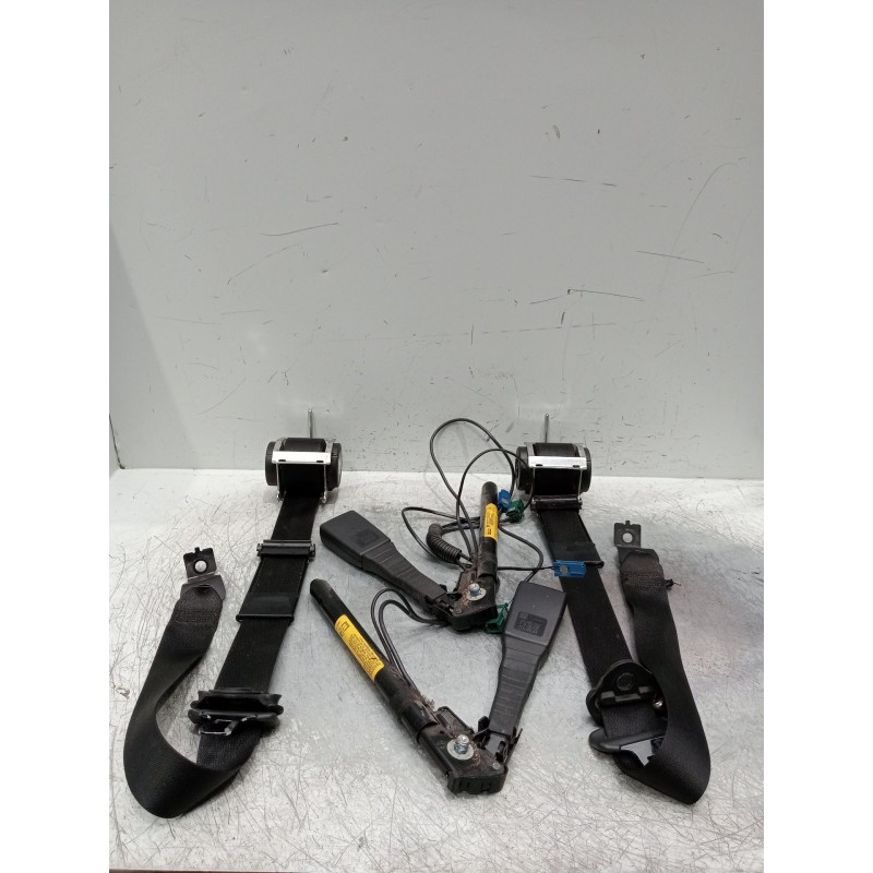 Recambio de juego cinturones delantero para opel zafira / zafira family b (a05) 1.6 (m75) referencia OEM IAM   