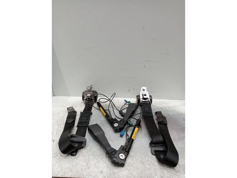 Recambio de juego cinturones delantero para opel zafira / zafira family b (a05) 1.6 (m75) referencia OEM IAM   