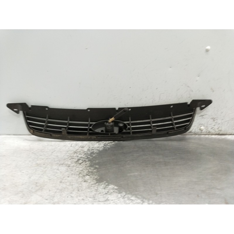 Recambio de rejilla delantera para ford focus ii turnier (da_, ffs, ds) 1.6 tdci referencia OEM IAM 8M518200BF  