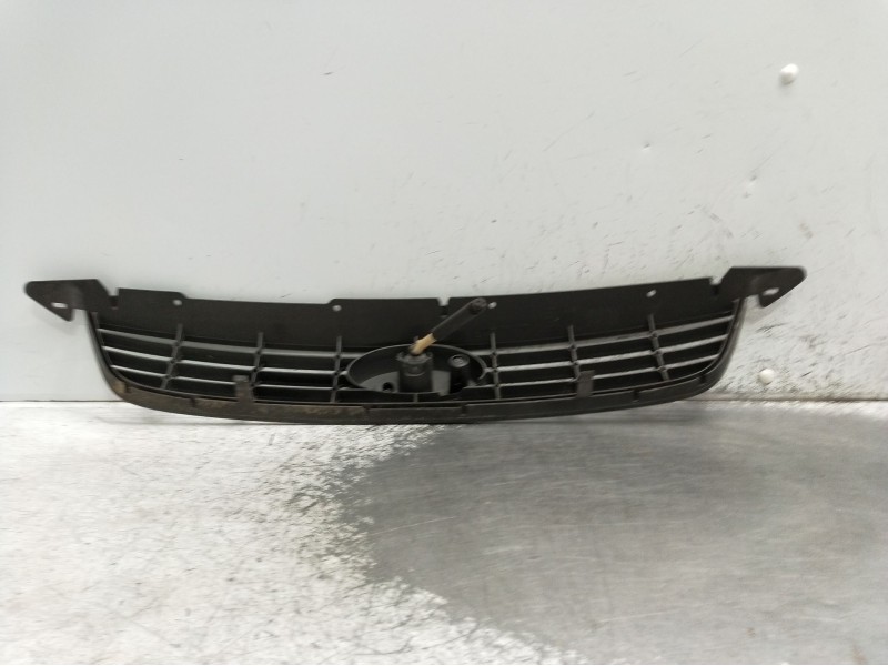 Recambio de rejilla delantera para ford focus ii turnier (da_, ffs, ds) 1.6 tdci referencia OEM IAM 8M518200BF  