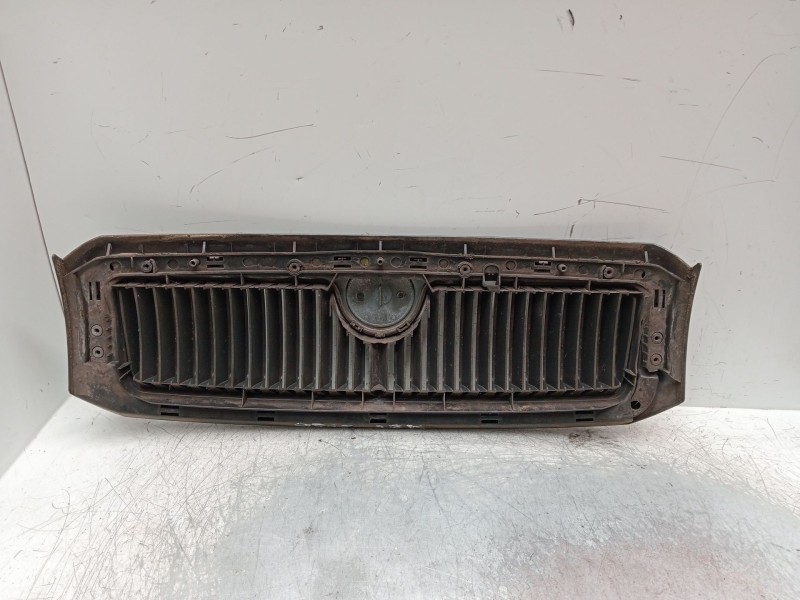 Recambio de rejilla delantera para skoda fabia i (6y2) 1.4 tdi referencia OEM IAM   