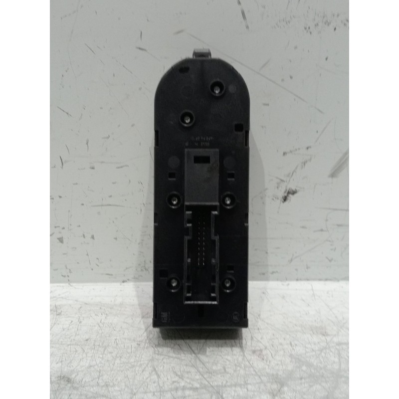 Recambio de mando elevalunas delantero izquierdo para opel zafira / zafira family b (a05) 1.6 (m75) referencia OEM IAM 13209203 