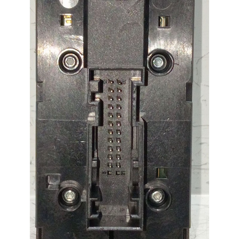 Recambio de mando elevalunas delantero izquierdo para opel zafira / zafira family b (a05) 1.6 (m75) referencia OEM IAM 13209203 