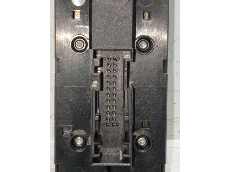 Recambio de mando elevalunas delantero izquierdo para opel zafira / zafira family b (a05) 1.6 (m75) referencia OEM IAM 13209203 