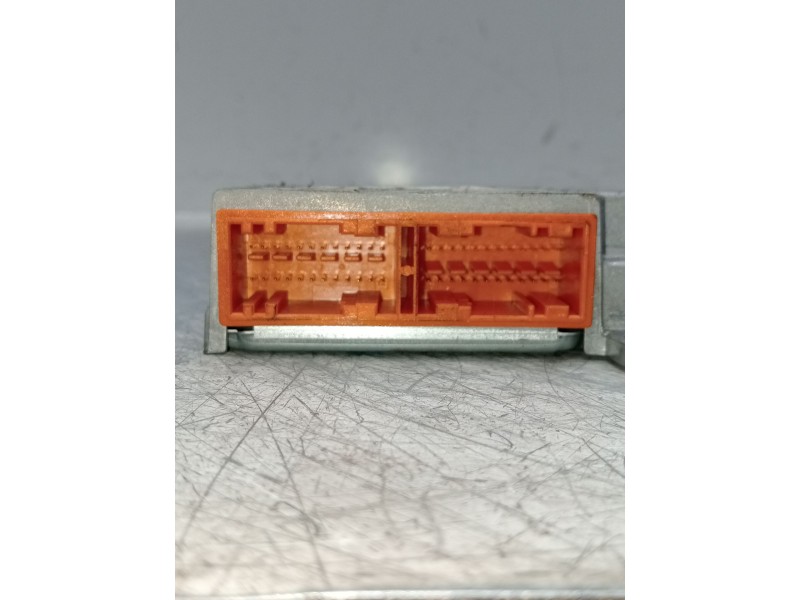 Recambio de centralita airbag para fiat linea (323_, 110_) 1.3 d multijet (323axb11, 323axb1a) referencia OEM IAM 609470700F  