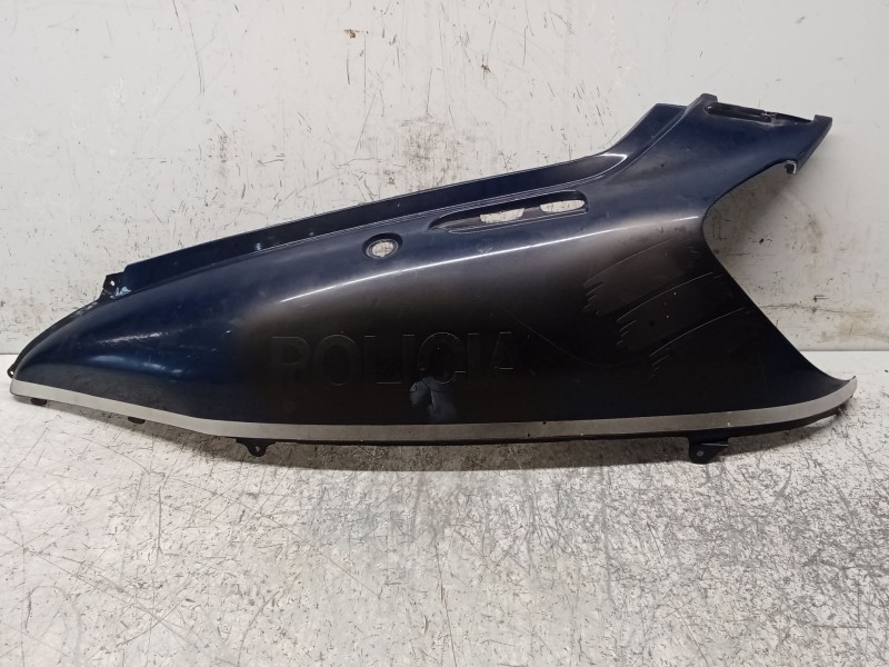 Recambio de molduras delanteras para honda fes fes 250 foresight 2t (mf04) referencia OEM IAM IZQUIERDA  