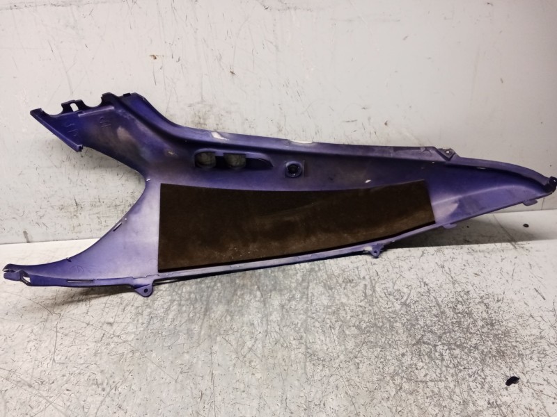 Recambio de molduras delanteras para honda fes fes 250 foresight 2t (mf04) referencia OEM IAM IZQUIERDA  