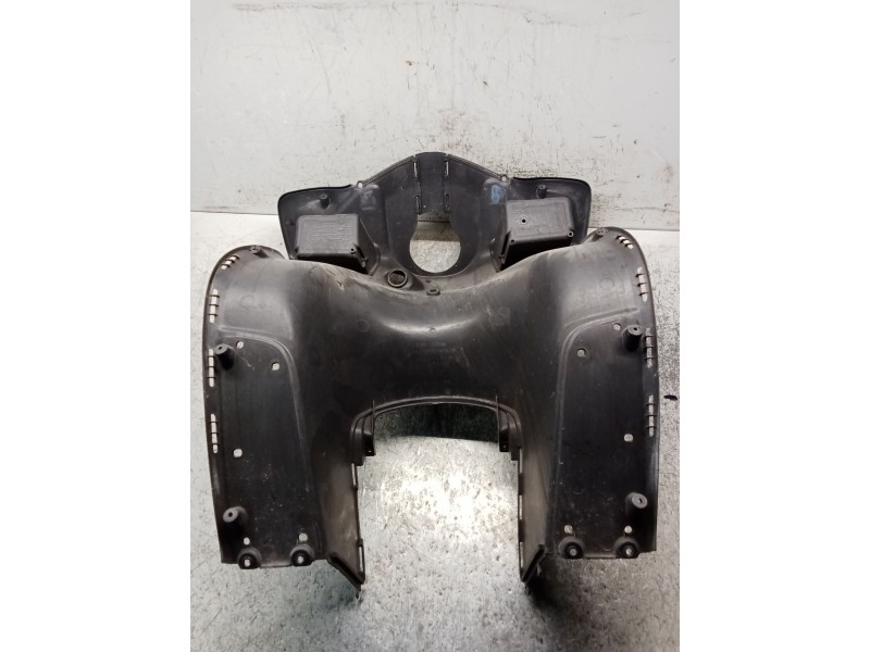 Recambio de moldura para honda fes fes 250 foresight 2t (mf04) referencia OEM IAM CENTRAL  