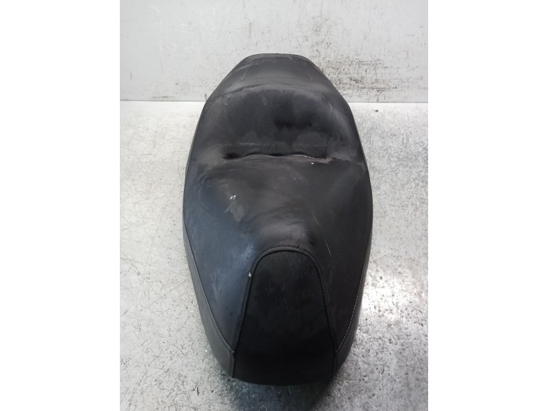 Recambio de asiento para honda fes fes 250 foresight 2t (mf04) referencia OEM IAM   