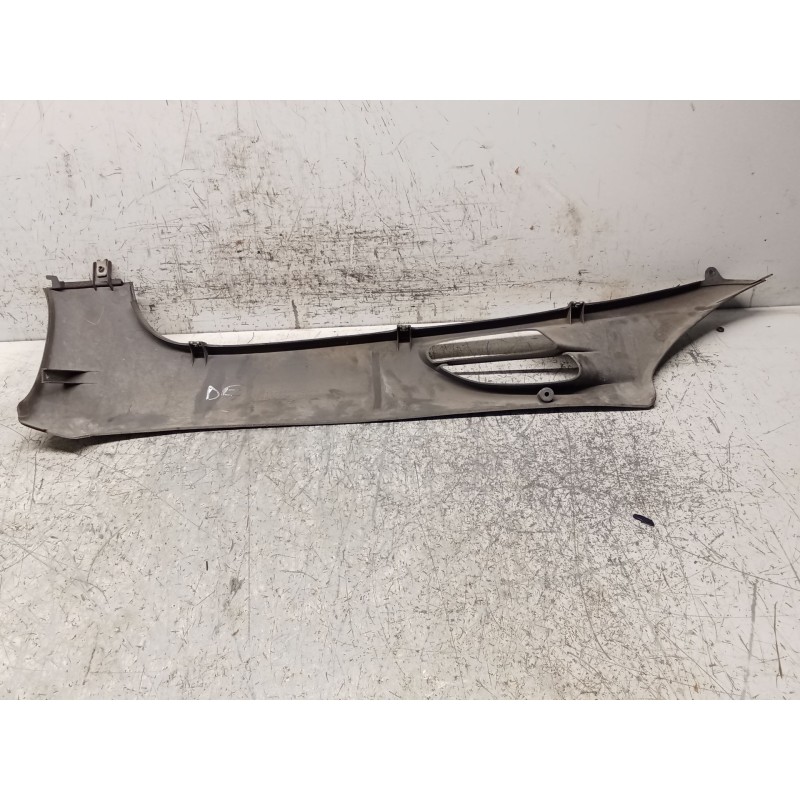 Recambio de moldura para honda fes fes 250 foresight 2t (mf04) referencia OEM IAM LATERAL INFERIOR DERECHA  
