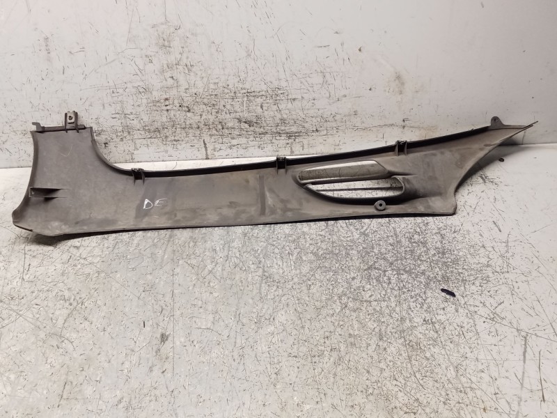 Recambio de moldura para honda fes fes 250 foresight 2t (mf04) referencia OEM IAM LATERAL INFERIOR DERECHA  