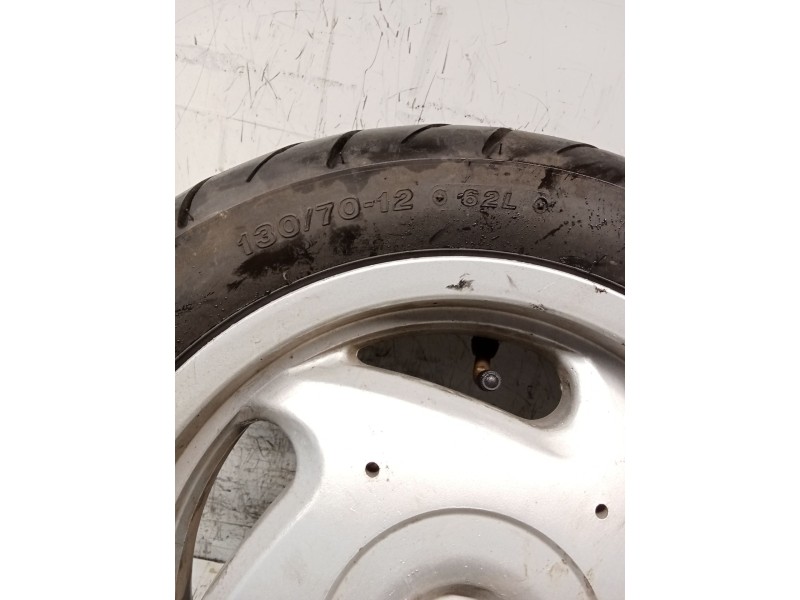 Recambio de llanta para honda fes fes 250 foresight 2t (mf04) referencia OEM IAM 130/70 12  