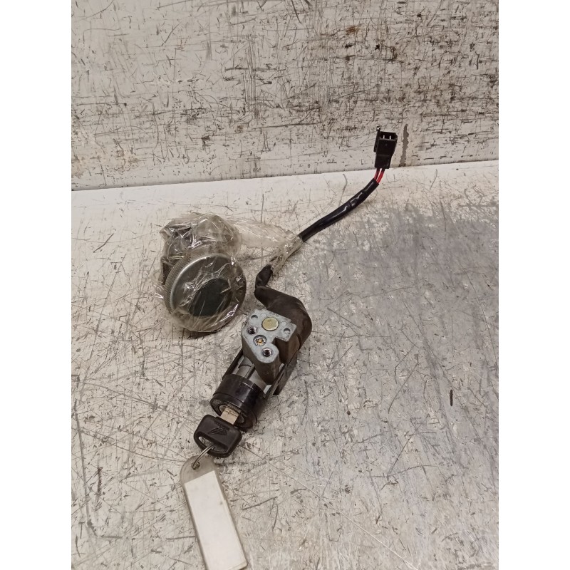 Recambio de conmutador de arranque para honda fes fes 250 foresight 2t (mf04) referencia OEM IAM tapa de combustible  