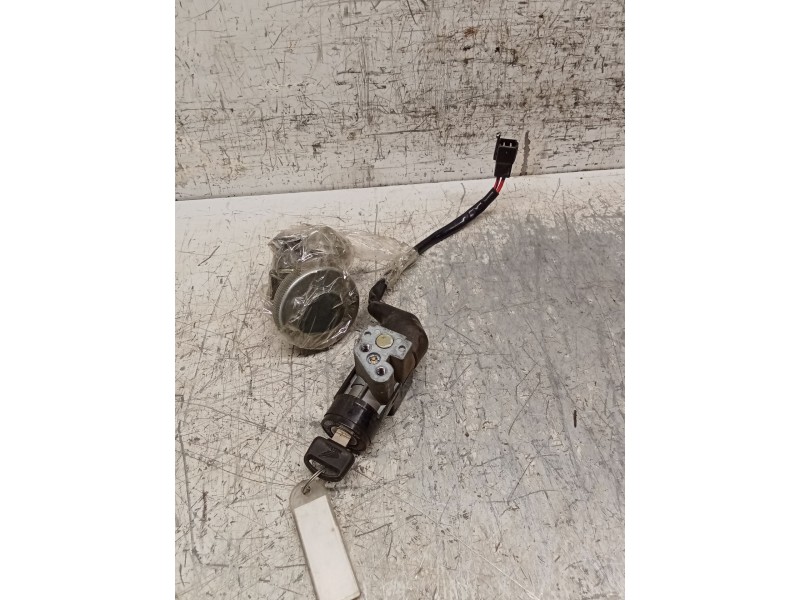 Recambio de conmutador de arranque para honda fes fes 250 foresight 2t (mf04) referencia OEM IAM tapa de combustible  