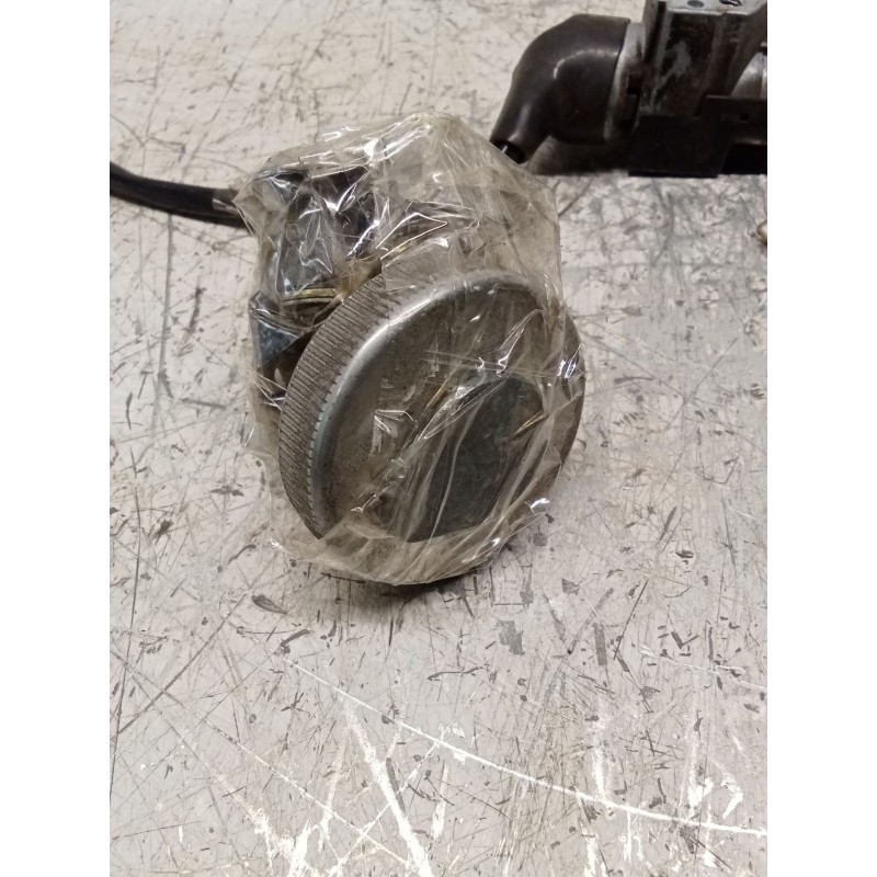 Recambio de conmutador de arranque para honda fes fes 250 foresight 2t (mf04) referencia OEM IAM tapa de combustible  
