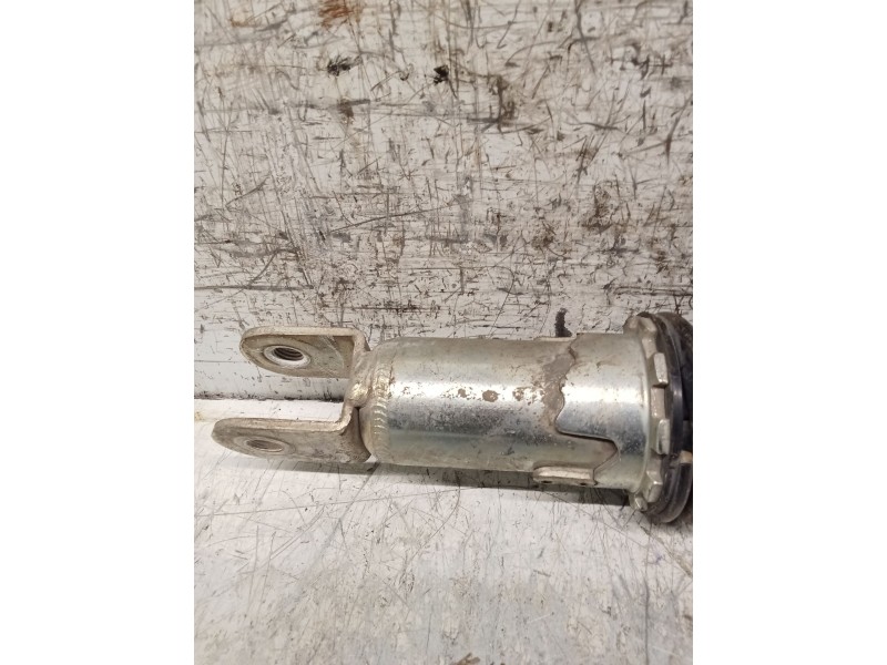 Recambio de amortiguador trasero izquierdo para honda fes fes 250 foresight 2t (mf04) referencia OEM IAM   