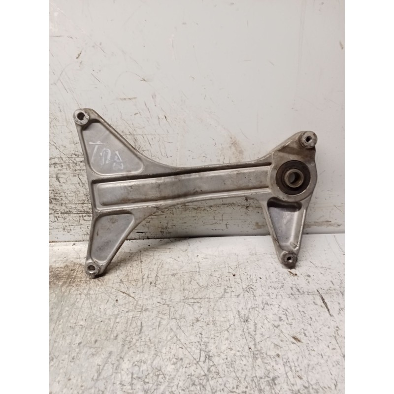 Recambio de brazo suspension inferior trasero derecho para honda fes fes 250 foresight 2t (mf04) referencia OEM IAM   