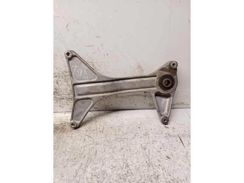 Recambio de brazo suspension inferior trasero derecho para honda fes fes 250 foresight 2t (mf04) referencia OEM IAM   