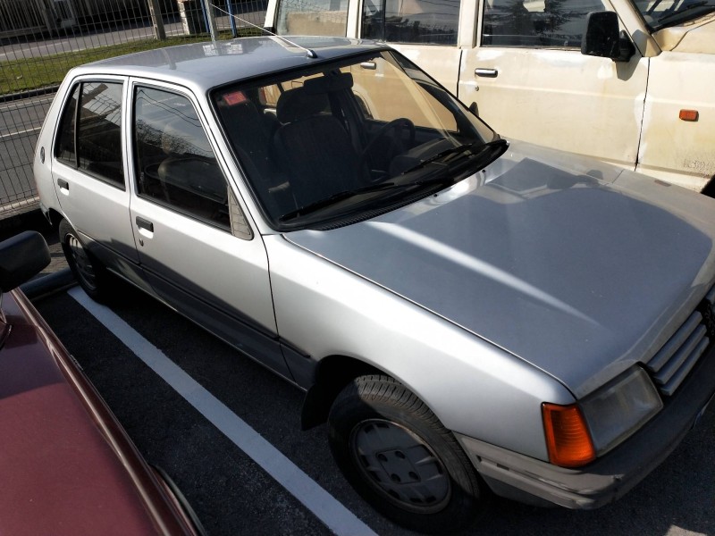 peugeot 205 berlina del año 1987 peugeot 205 berlina del año 1987