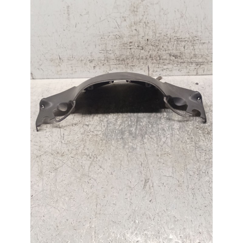 Recambio de molduras delanteras para honda fes fes 250 foresight 2t (mf04) referencia OEM IAM tapa superior cuentakm  