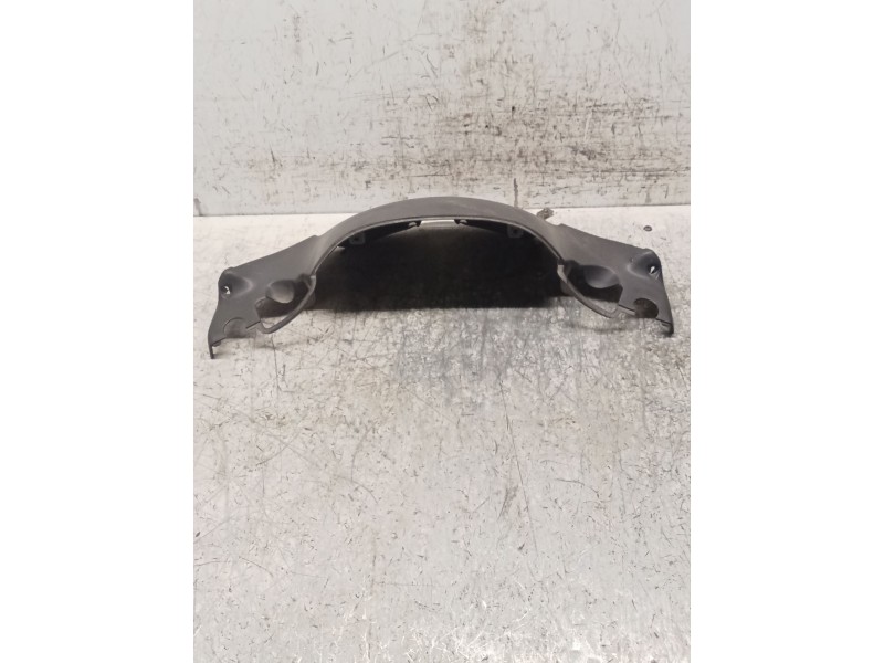 Recambio de molduras delanteras para honda fes fes 250 foresight 2t (mf04) referencia OEM IAM tapa superior cuentakm  