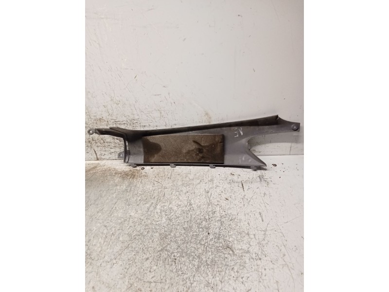 Recambio de moldura para honda fes fes 250 foresight 2t (mf04) referencia OEM IAM LATERAL DERECHO  