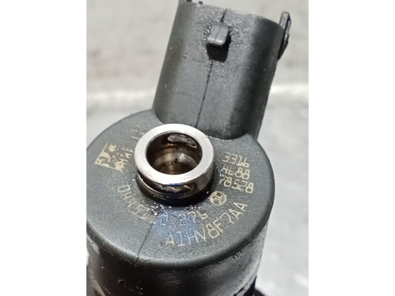 Recambio de inyector para fiat bravo (198) 1.9 active multijet referencia OEM IAM 04451130276  BOSCH