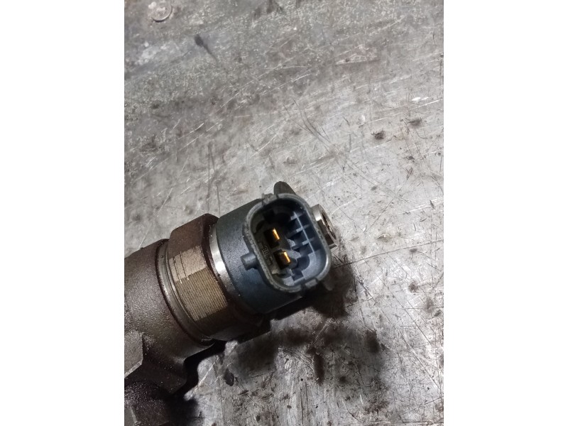 Recambio de inyector para citroën c3 picasso (sh_) 1.6 hdi 90 referencia OEM IAM 0445110340 870692 Bosch