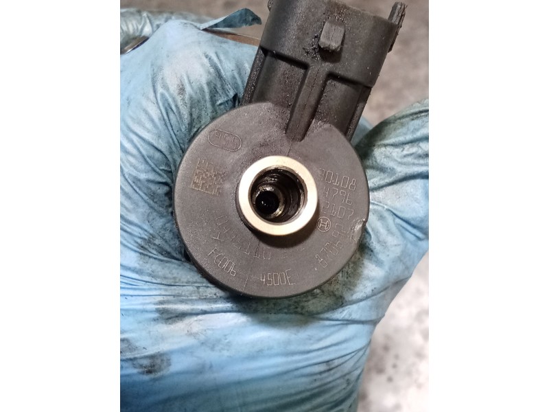 Recambio de inyector para citroën c3 picasso (sh_) 1.6 hdi 90 referencia OEM IAM 0445110340 870692 Bosch