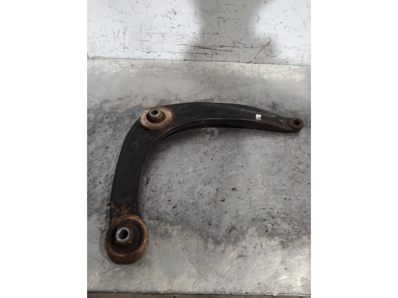 Recambio de brazo suspension inferior delantero derecho para peugeot partner kombi active referencia OEM IAM   