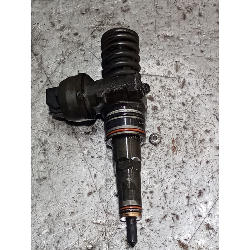 Recambio de inyector para volkswagen passat b5.5 (3b3) 1.9 tdi referencia OEM IAM 038130073AJ 0414720037 Bosch